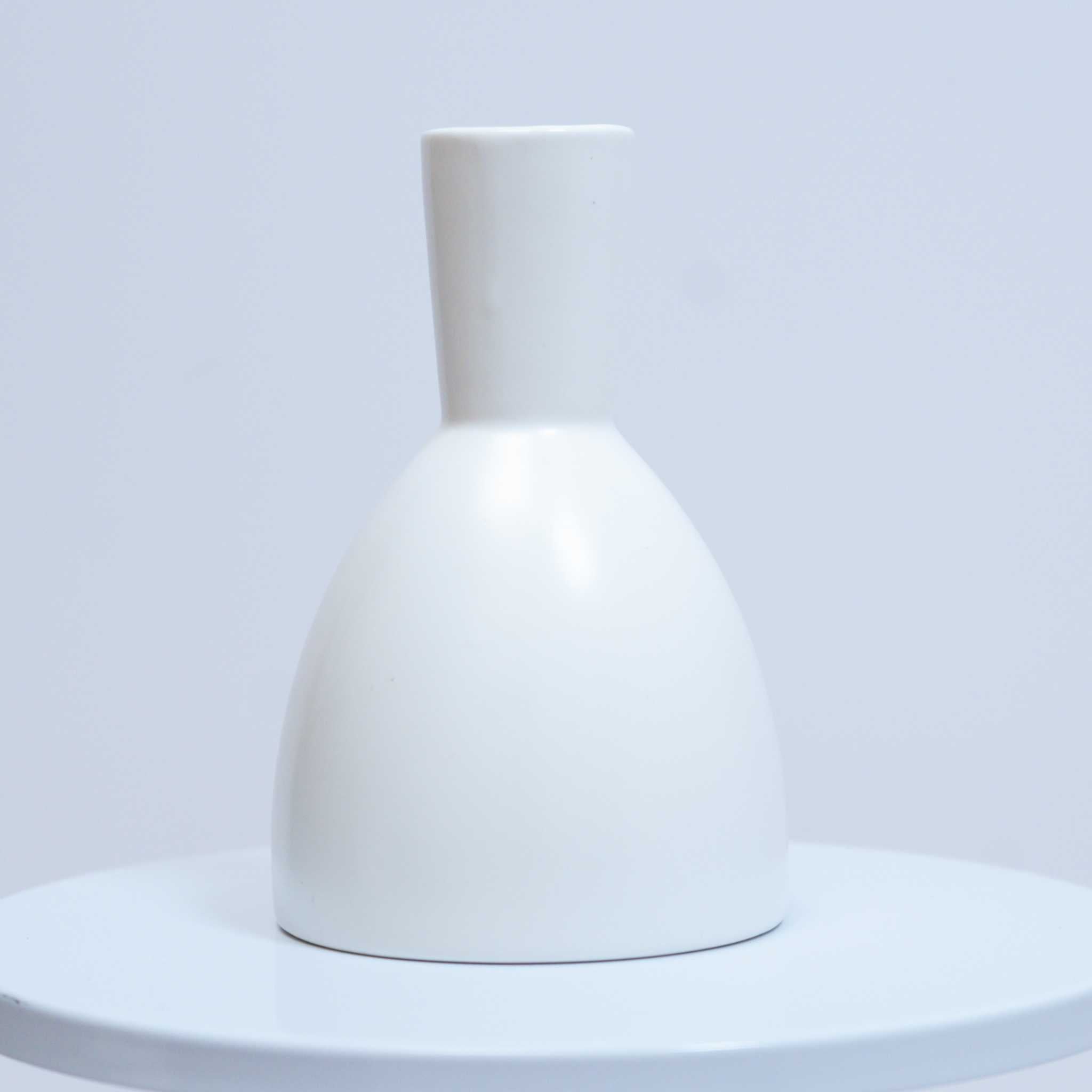 Sake Ceramic Diffuser Bottle (180ml) | Handcrafted Japandi Aroma Vessel