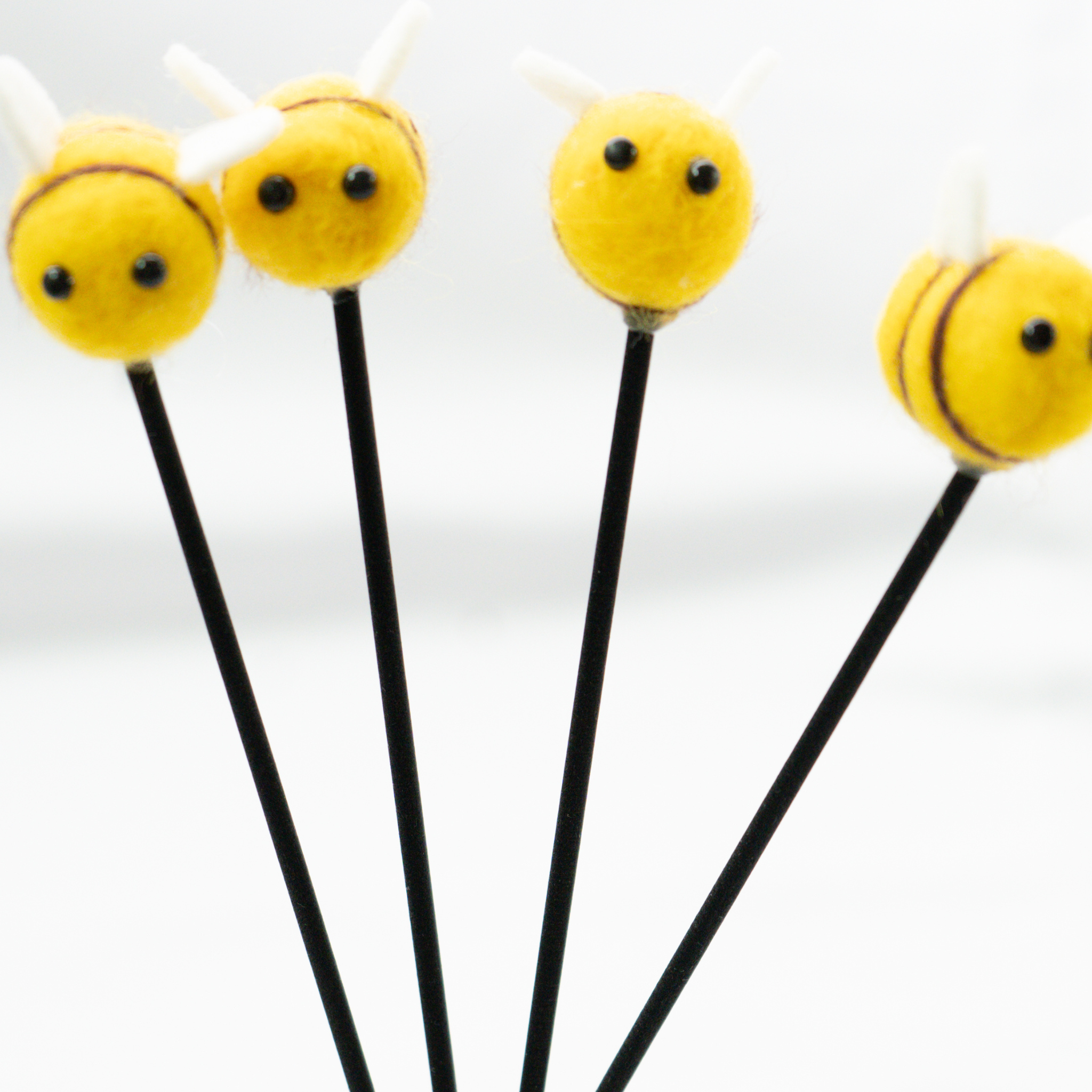 Mitsubachi Hana Kaori