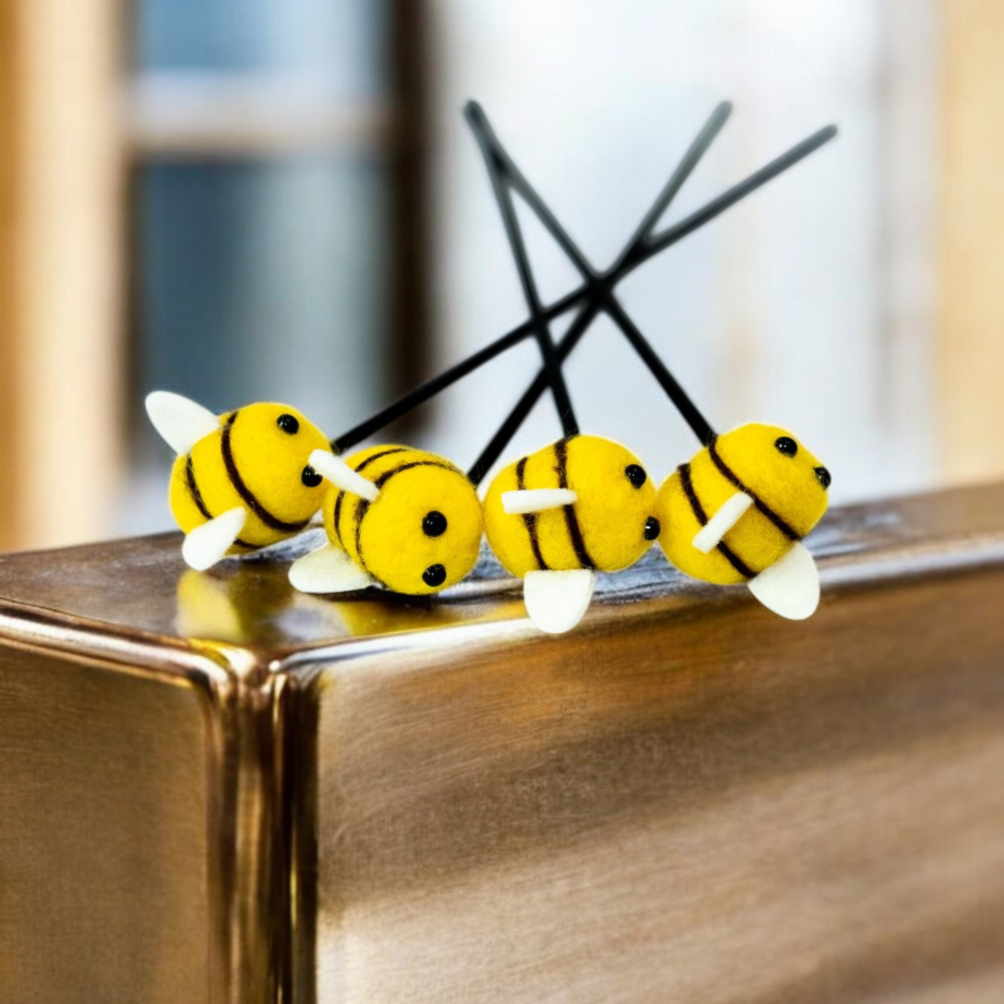 Mitsubachi Hana Kaori