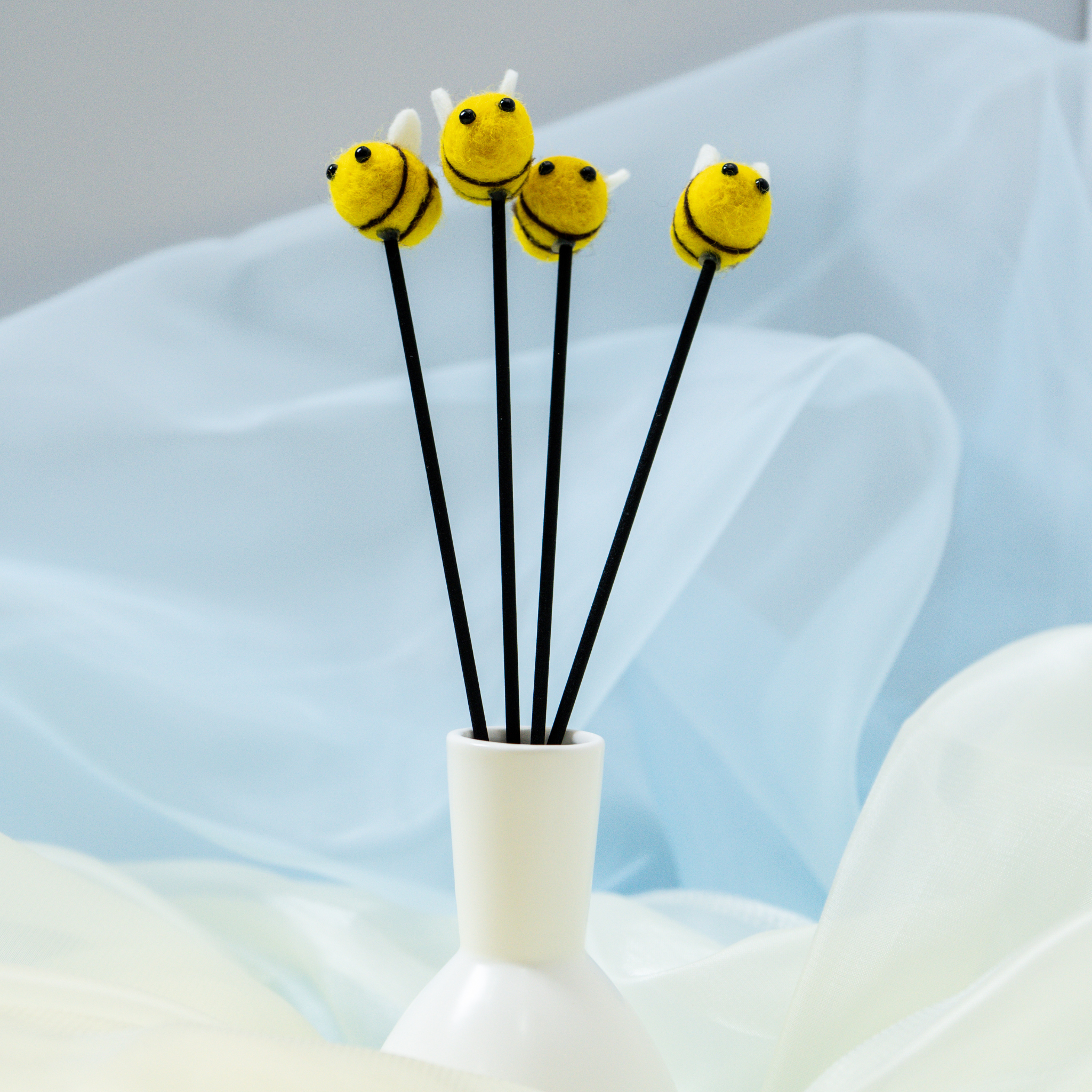 Mitsubachi Hana Kaori