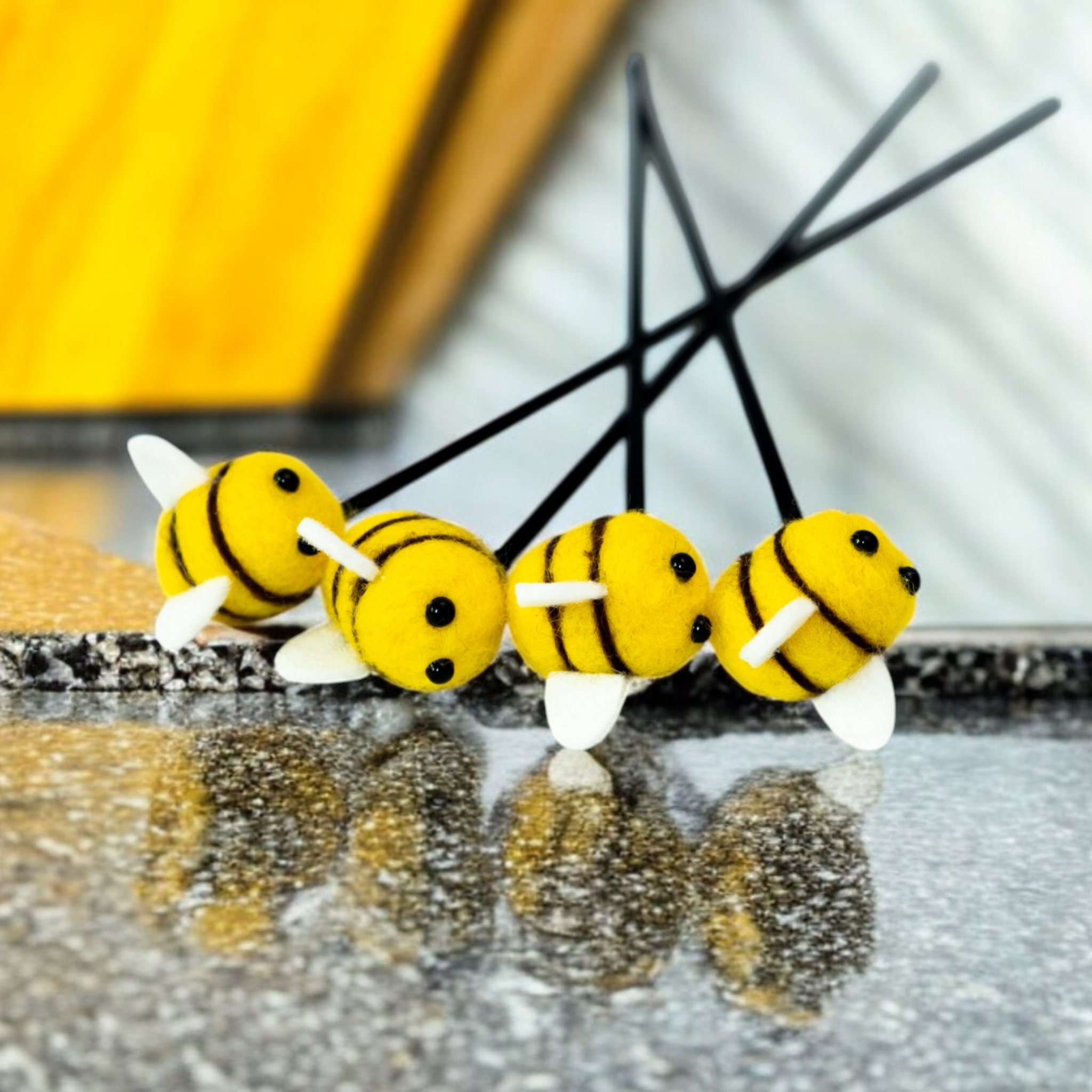 Mitsubachi Hana Kaori