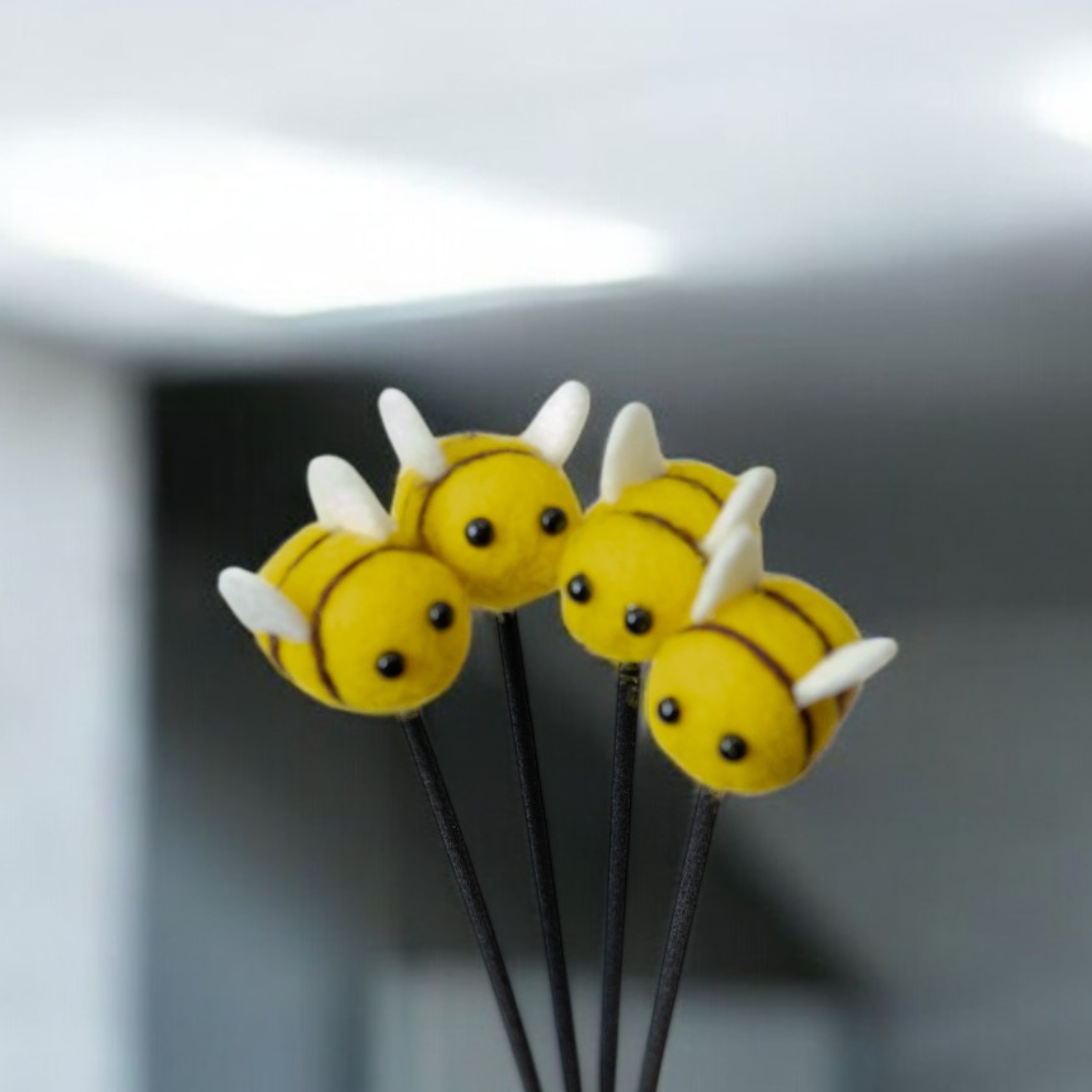 Mitsubachi Hana Kaori