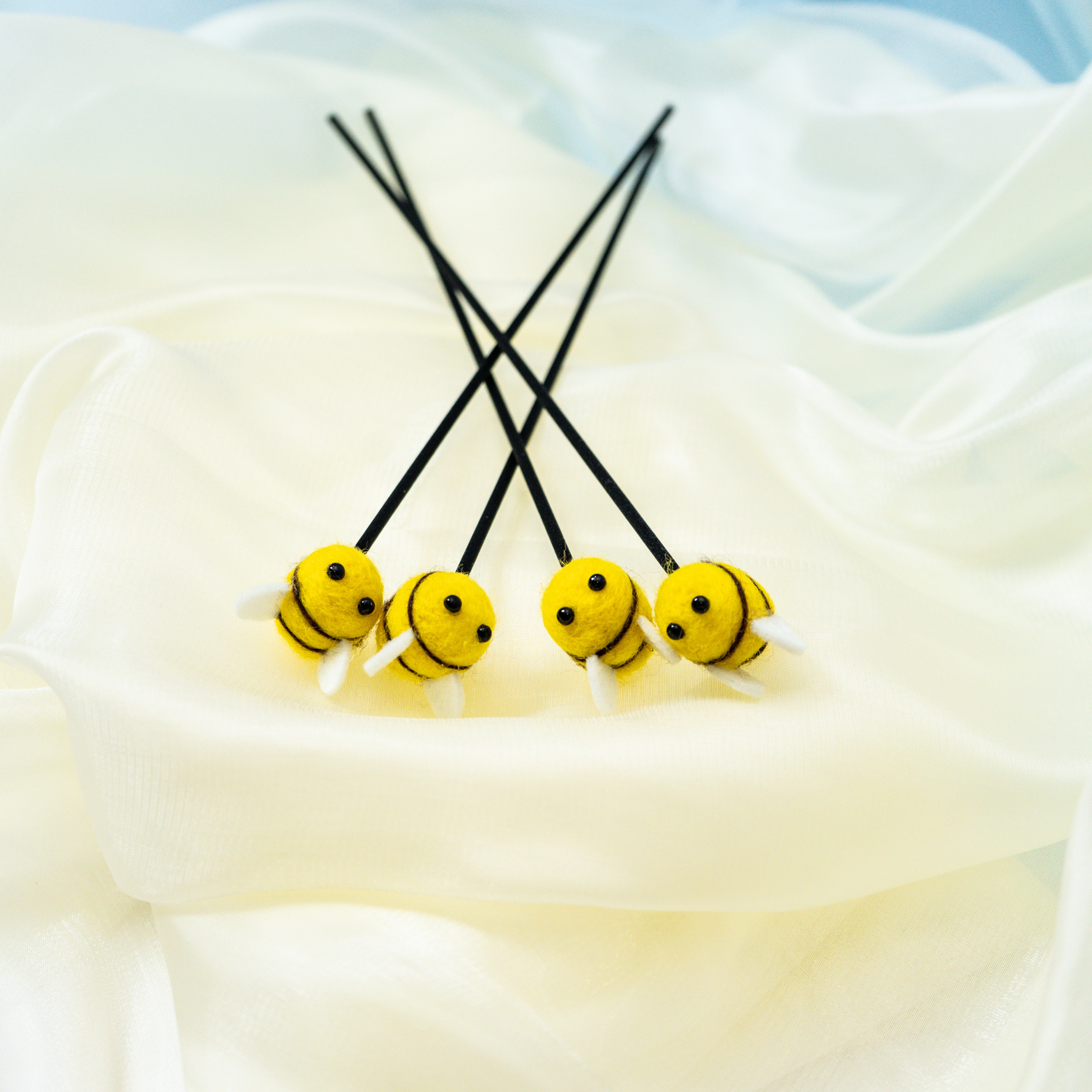 Mitsubachi Hana Kaori