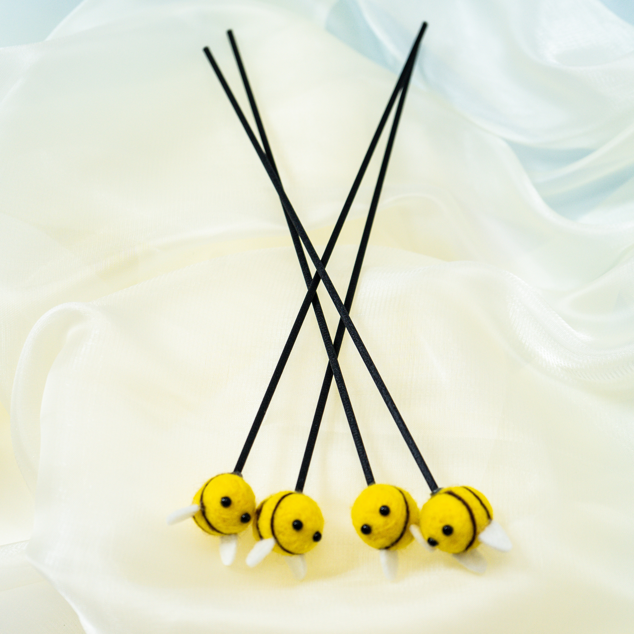 Mitsubachi Hana Kaori