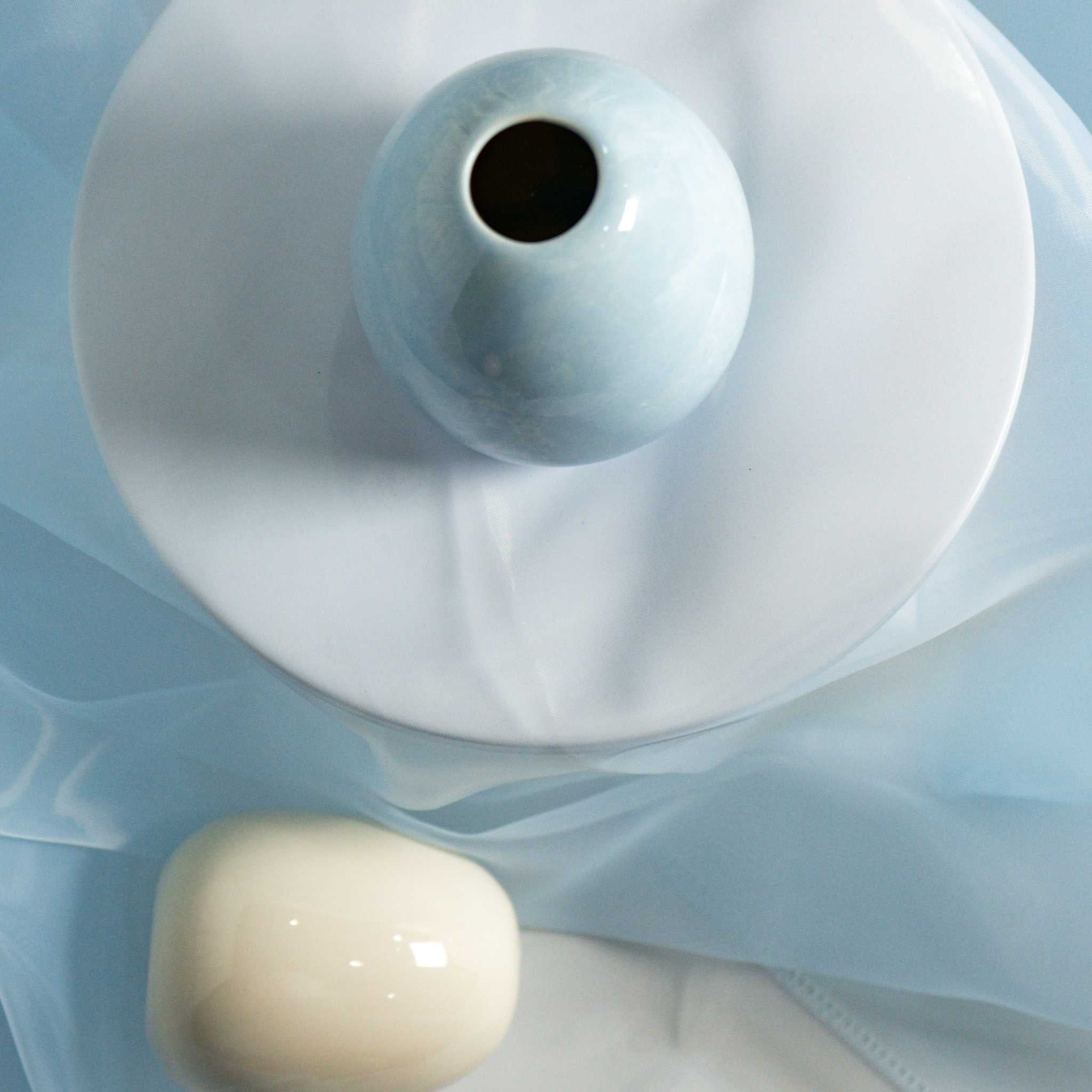 Hikari Tsubaki Collection – Handcrafted Ceramic Reed Diffuser Bottle