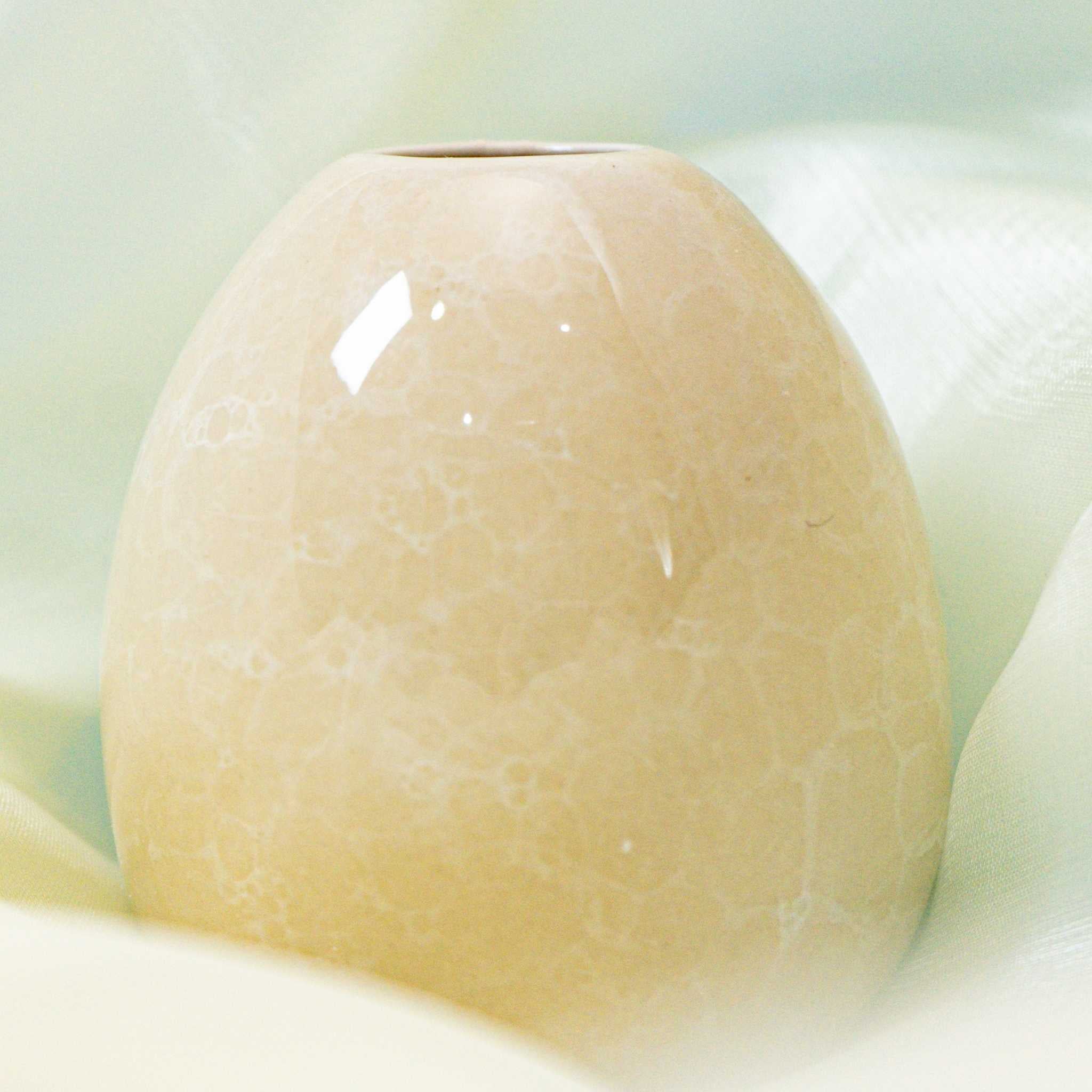 Hikari Tsubaki Collection – Handcrafted Ceramic Reed Diffuser Bottle