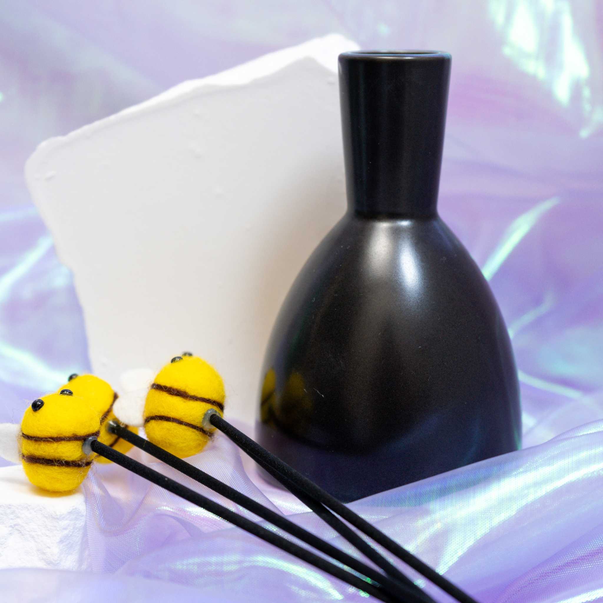 Sake Ceramic Diffuser Bottle (180ml) | Handcrafted Japandi Aroma Vessel