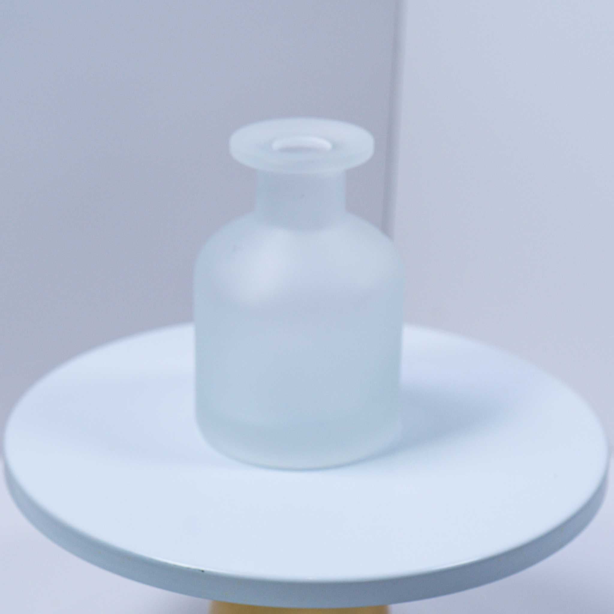 Kazari Collection – Glass Diffuser Bottle (Crystal Minimalist Design)