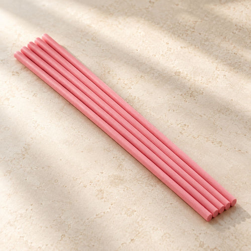 Five Soft Pink Kaze reeds in one coordinated colour