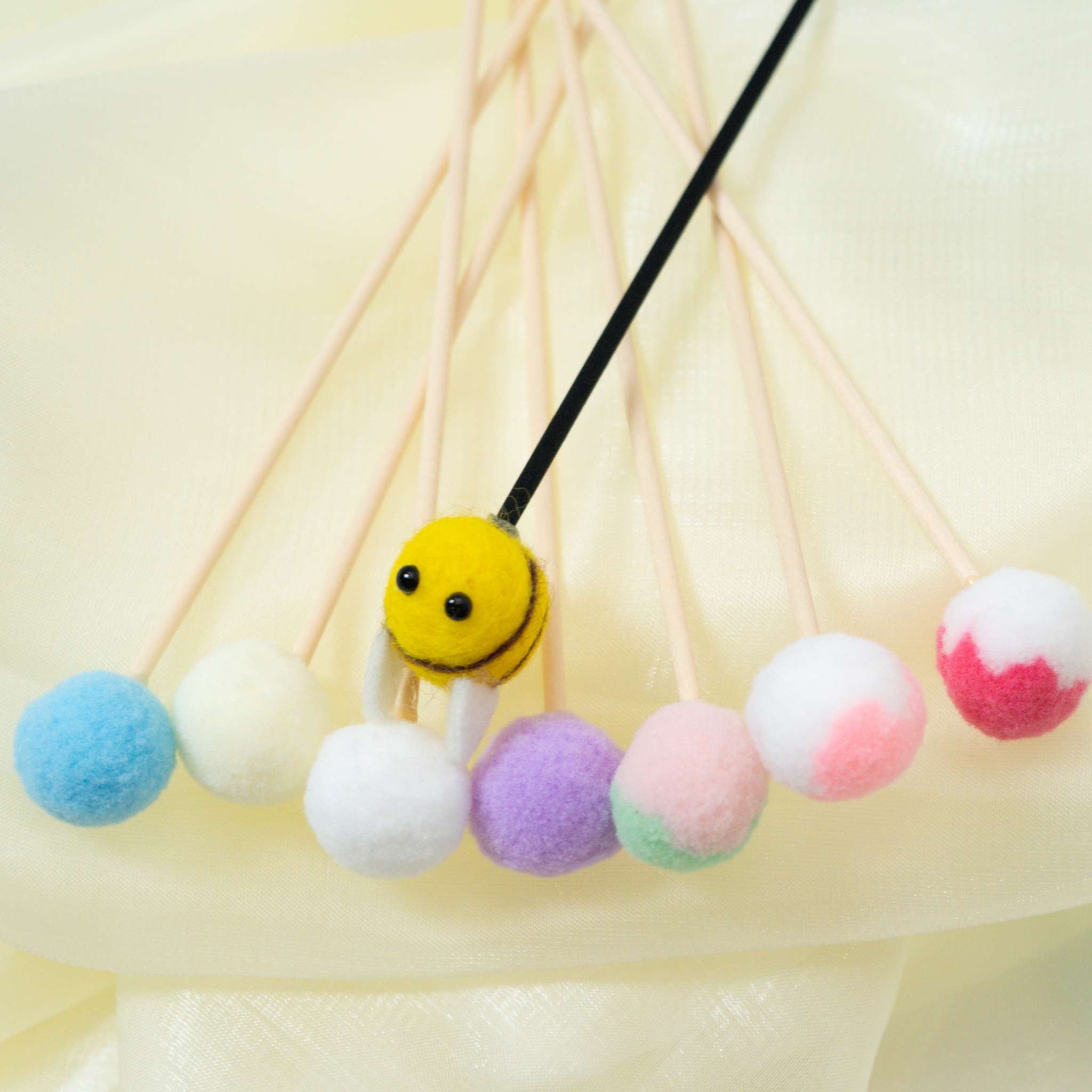 Fuwafuwa Hana Reed Diffuser Sticks (Cotton Ball + Bamboo)