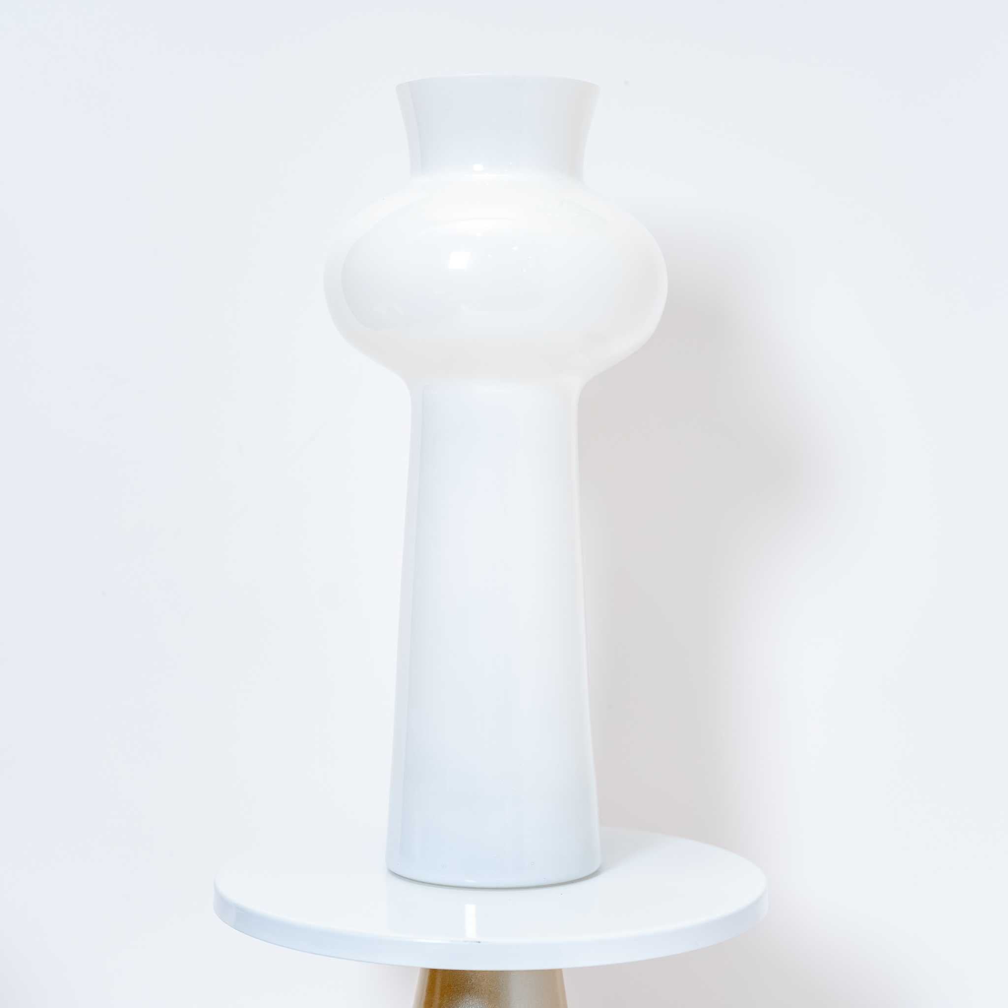 Hana Kesshō Vase – Elegant & Heat-Resistant Glass Decor