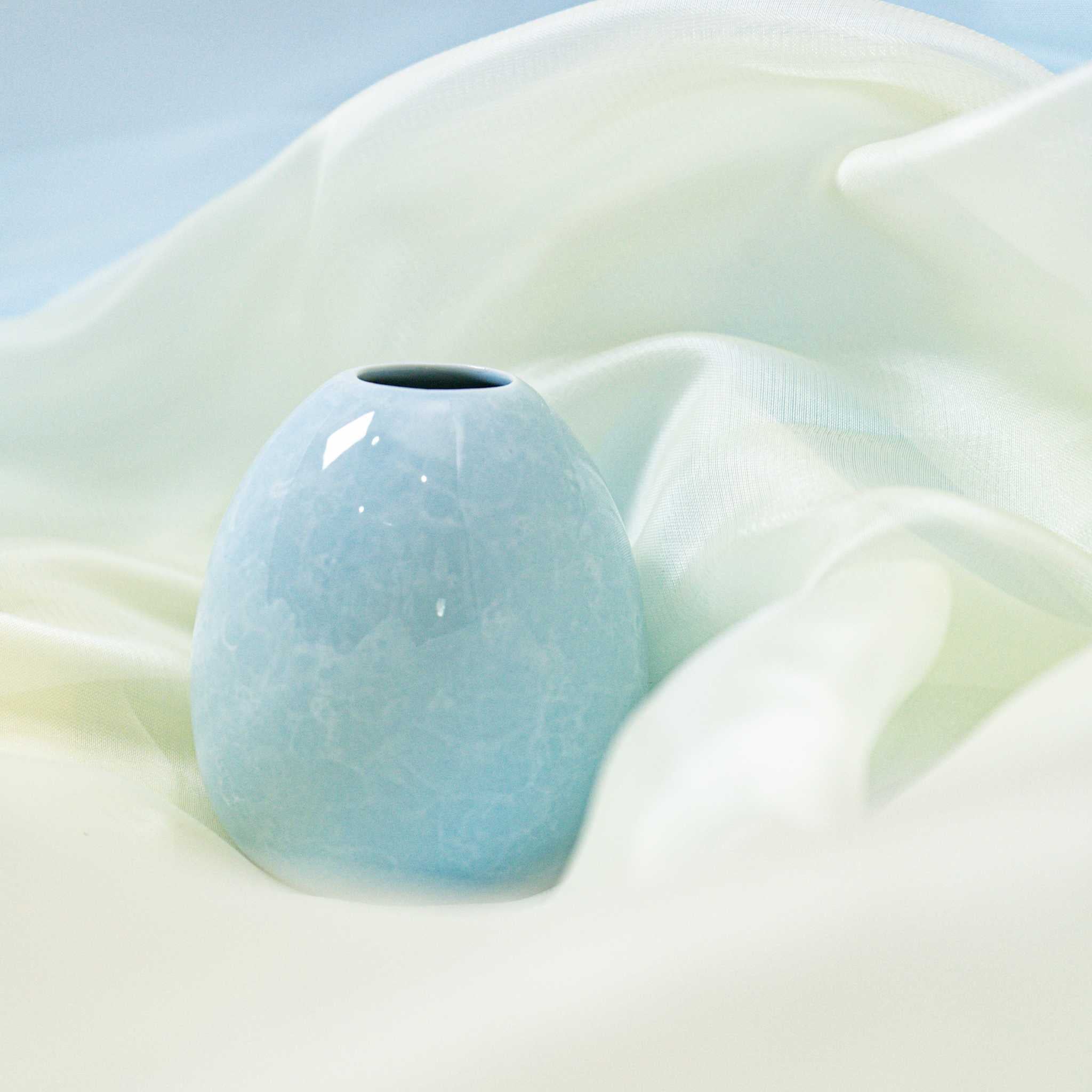 Hikari Tsubaki Handcrafted Ceramic Reed Diffuser Bottle