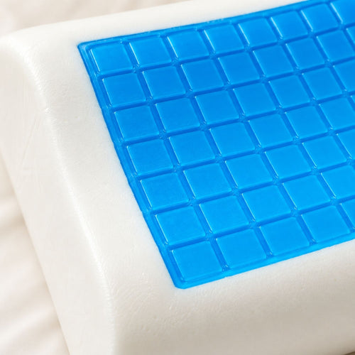 Close-up of the RyoMemori cooling-gel top layer.